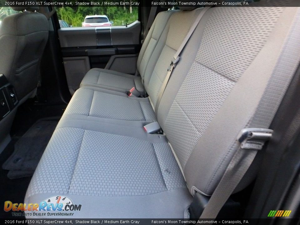 2016 Ford F150 XLT SuperCrew 4x4 Shadow Black / Medium Earth Gray Photo #17