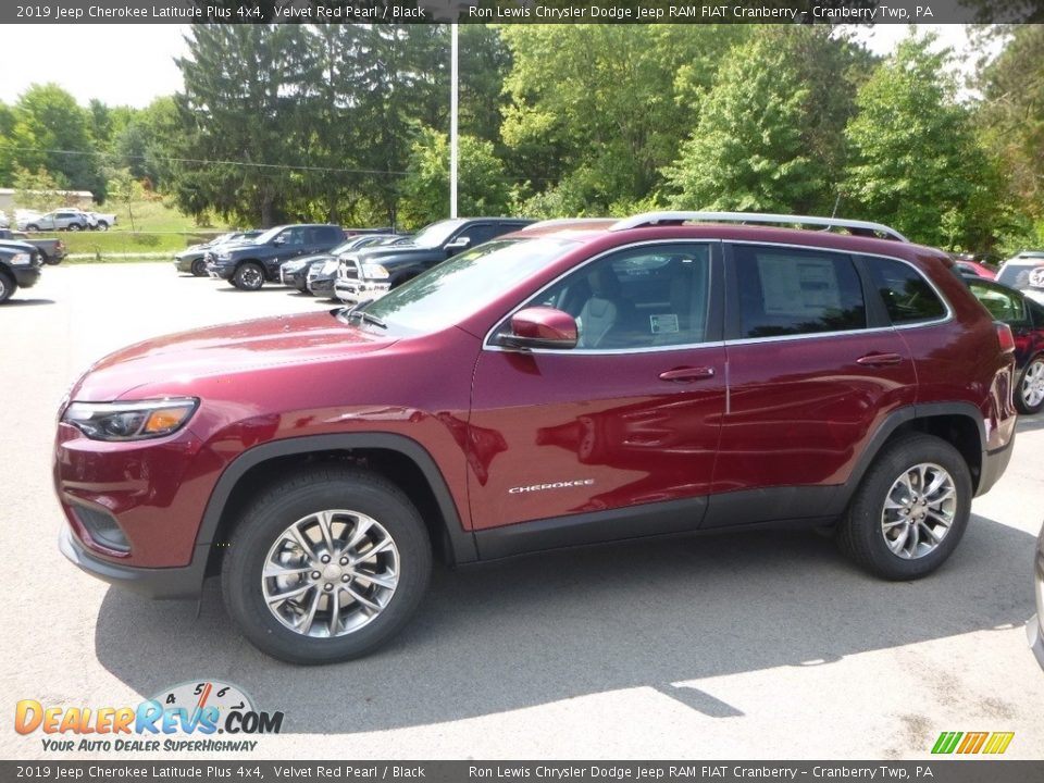 2019 Jeep Cherokee Latitude Plus 4x4 Velvet Red Pearl / Black Photo #2