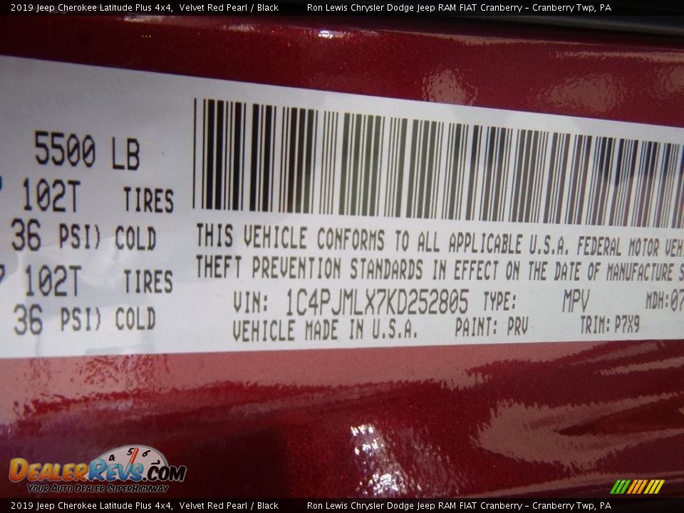 2019 Jeep Cherokee Latitude Plus 4x4 Velvet Red Pearl / Black Photo #14