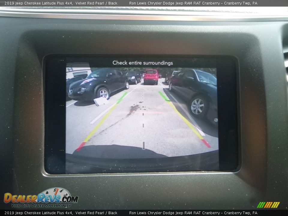 2019 Jeep Cherokee Latitude Plus 4x4 Velvet Red Pearl / Black Photo #18