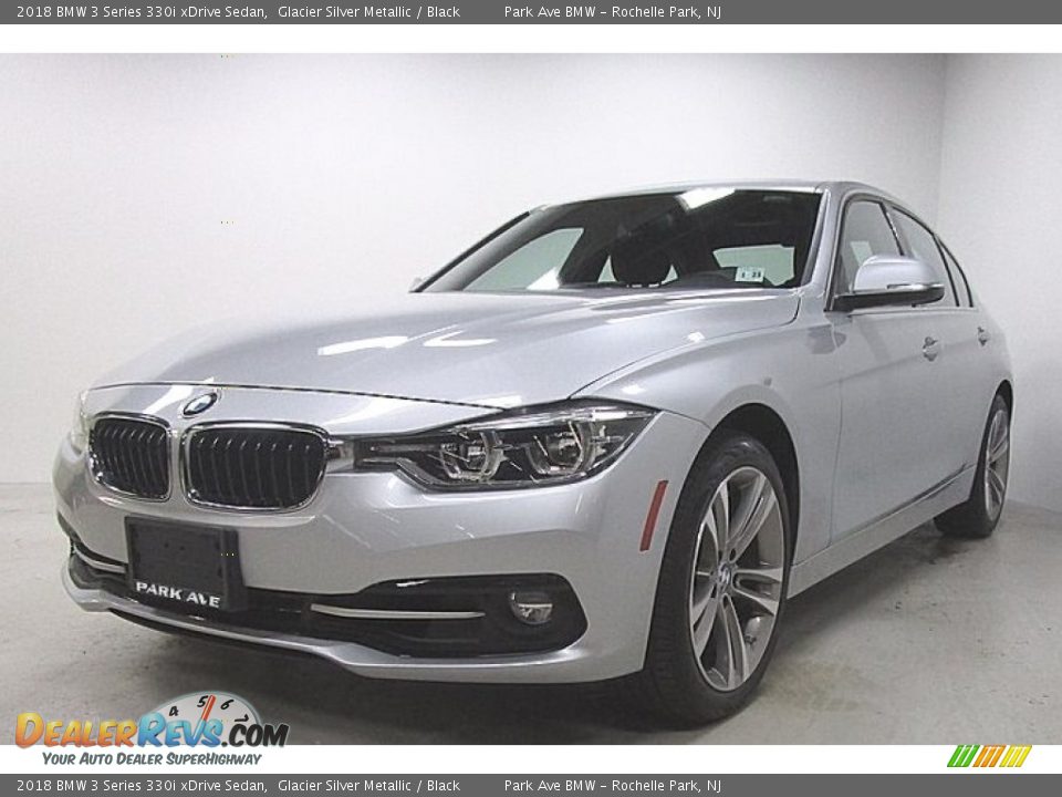 2018 BMW 3 Series 330i xDrive Sedan Glacier Silver Metallic / Black Photo #1