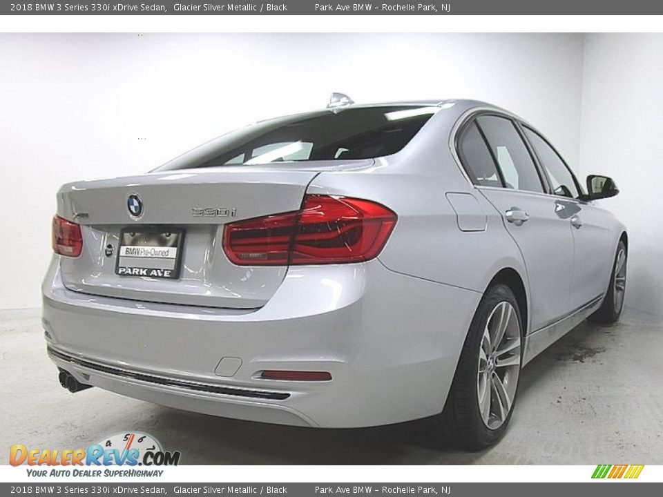 2018 BMW 3 Series 330i xDrive Sedan Glacier Silver Metallic / Black Photo #5