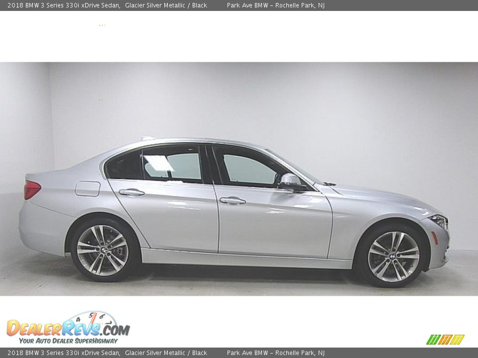 2018 BMW 3 Series 330i xDrive Sedan Glacier Silver Metallic / Black Photo #6