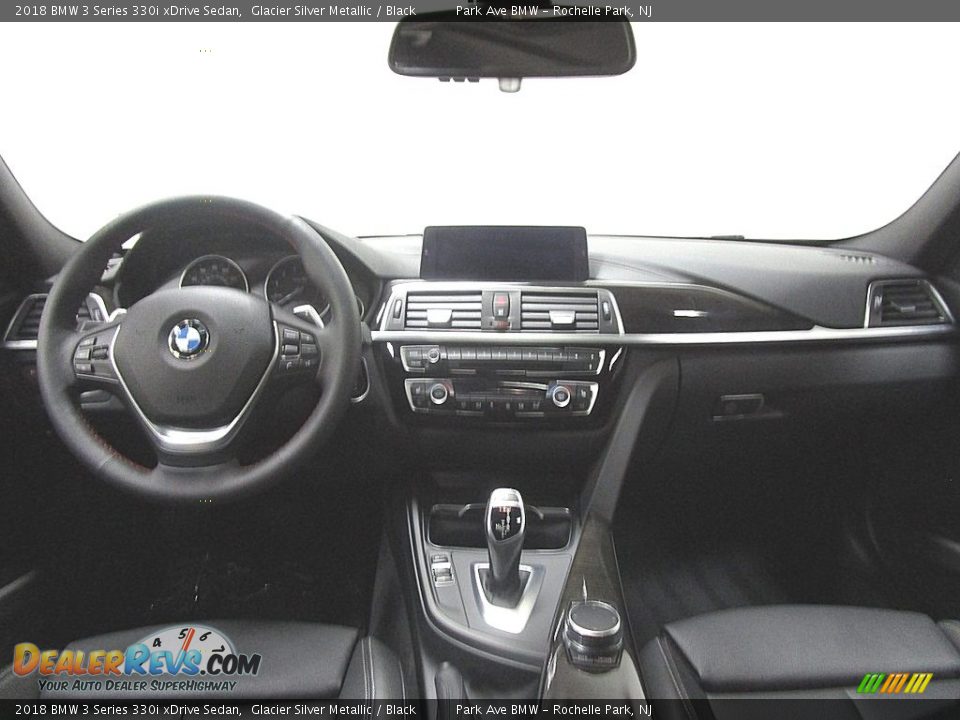 2018 BMW 3 Series 330i xDrive Sedan Glacier Silver Metallic / Black Photo #25