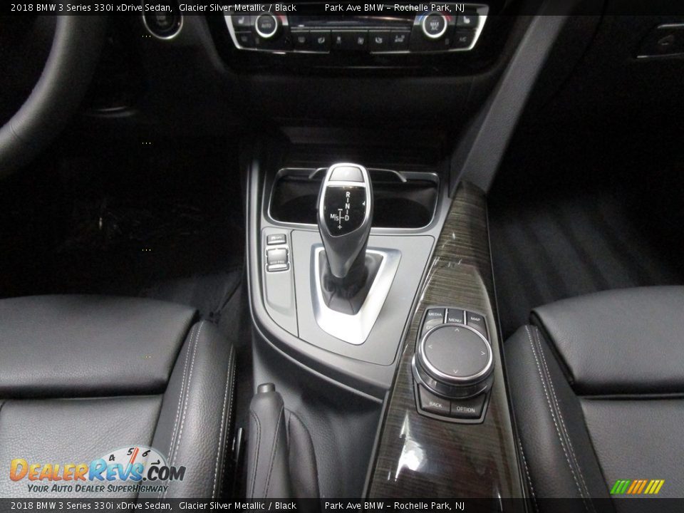 2018 BMW 3 Series 330i xDrive Sedan Glacier Silver Metallic / Black Photo #30