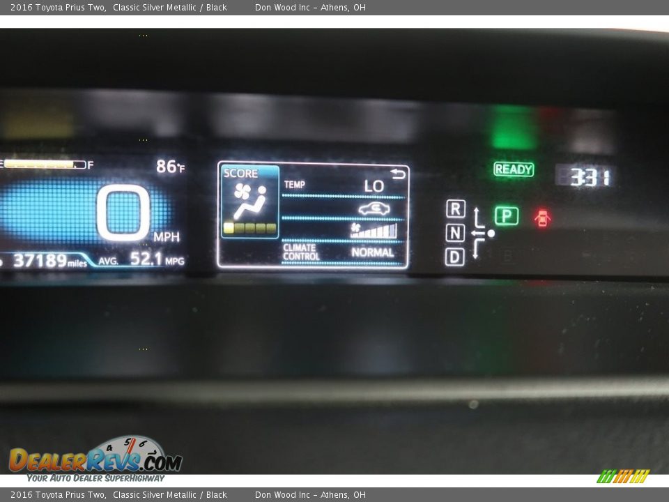 2016 Toyota Prius Two Classic Silver Metallic / Black Photo #19