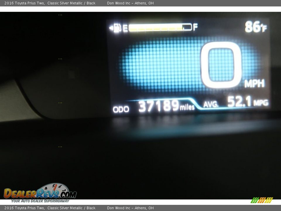 2016 Toyota Prius Two Classic Silver Metallic / Black Photo #20