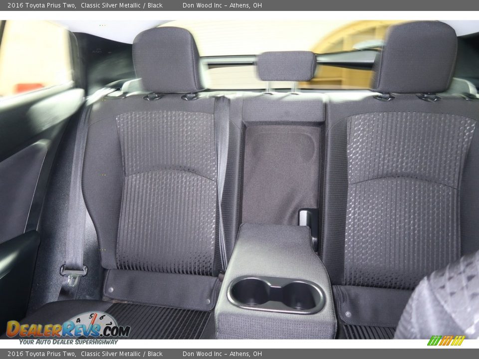 2016 Toyota Prius Two Classic Silver Metallic / Black Photo #23