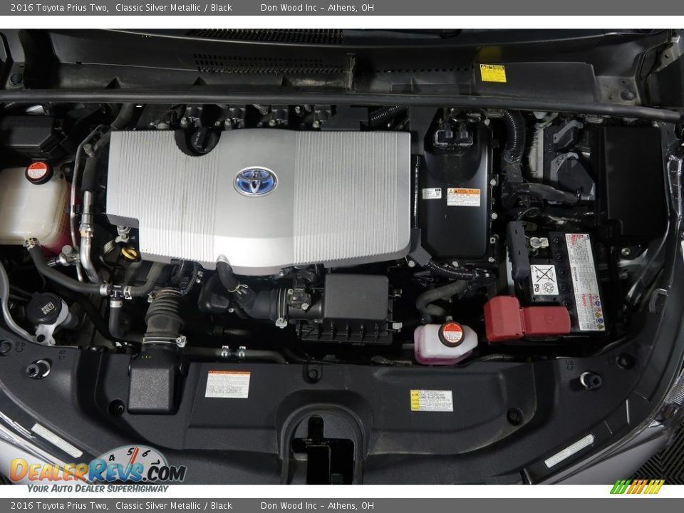 2016 Toyota Prius Two Classic Silver Metallic / Black Photo #31