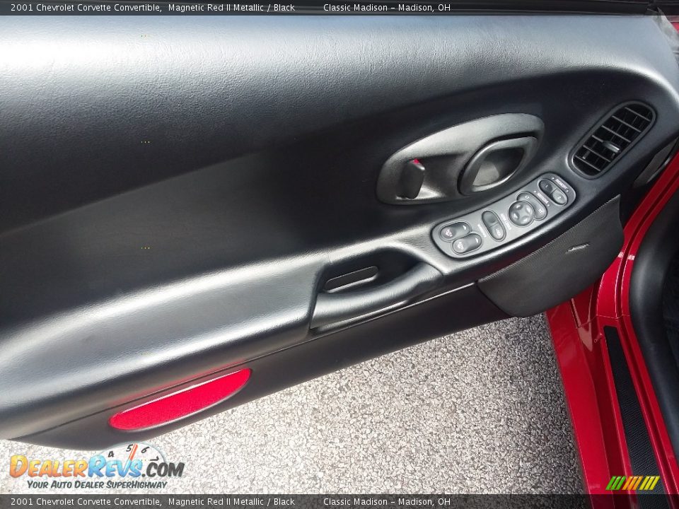 2001 Chevrolet Corvette Convertible Magnetic Red II Metallic / Black Photo #13