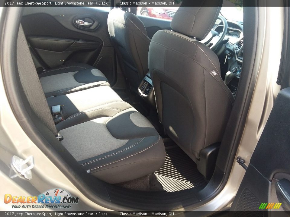 2017 Jeep Cherokee Sport Light Brownstone Pearl / Black Photo #10