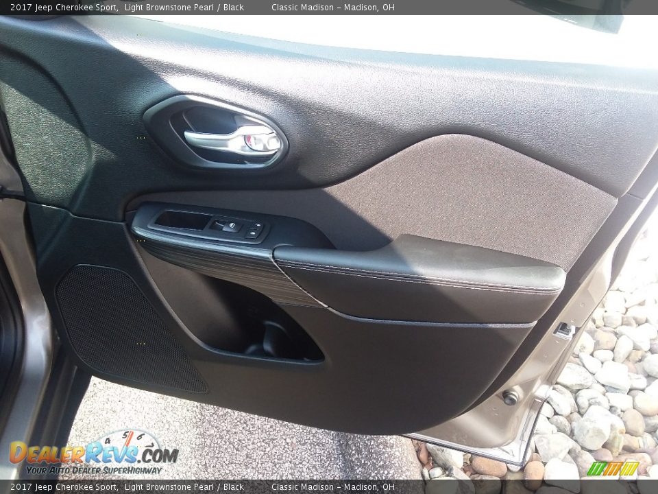 2017 Jeep Cherokee Sport Light Brownstone Pearl / Black Photo #12