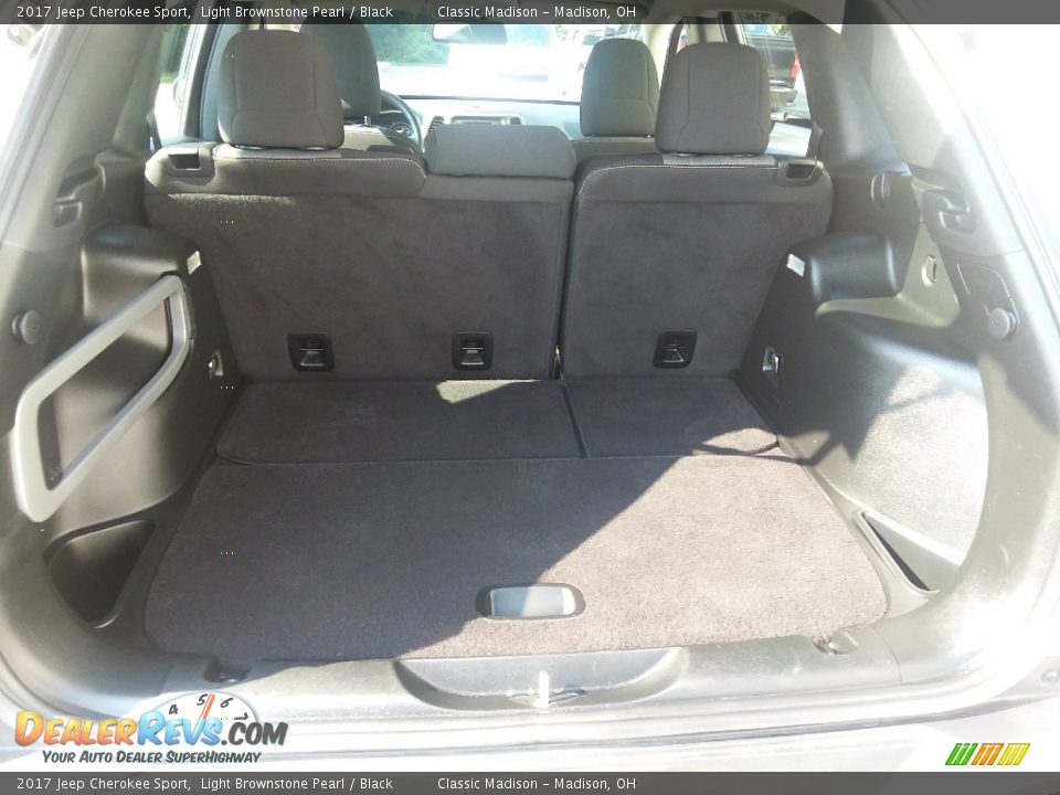 2017 Jeep Cherokee Sport Light Brownstone Pearl / Black Photo #16