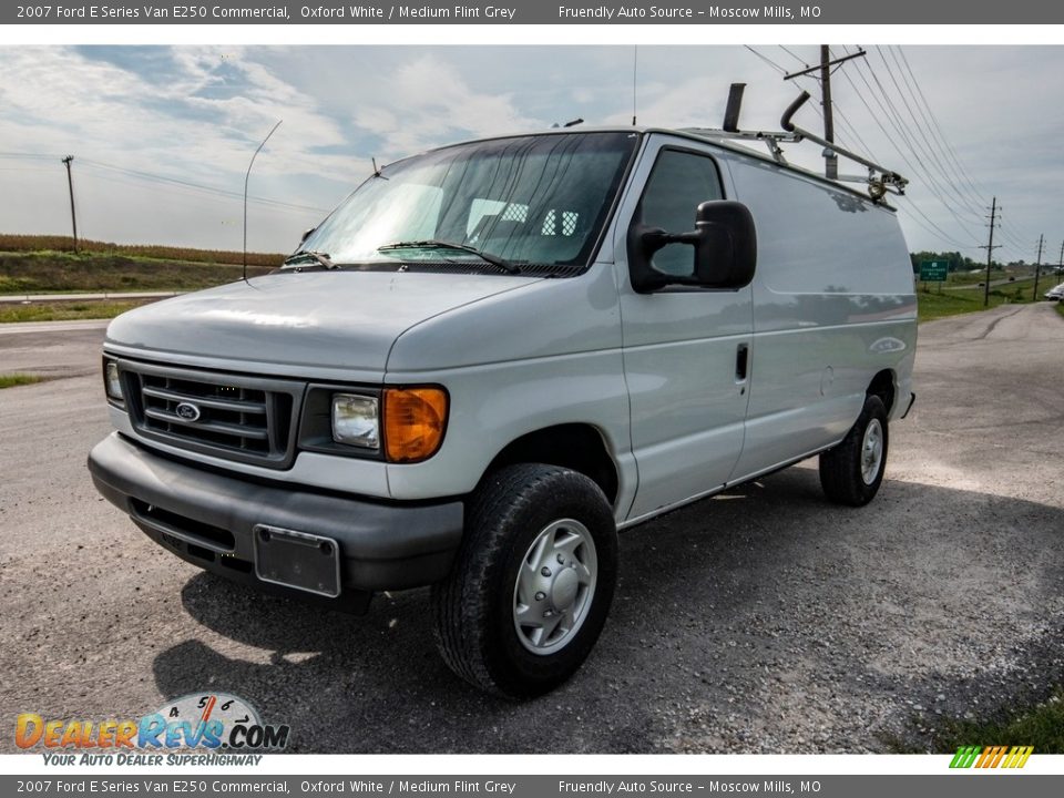 2007 Ford E Series Van E250 Commercial Oxford White / Medium Flint Grey Photo #8