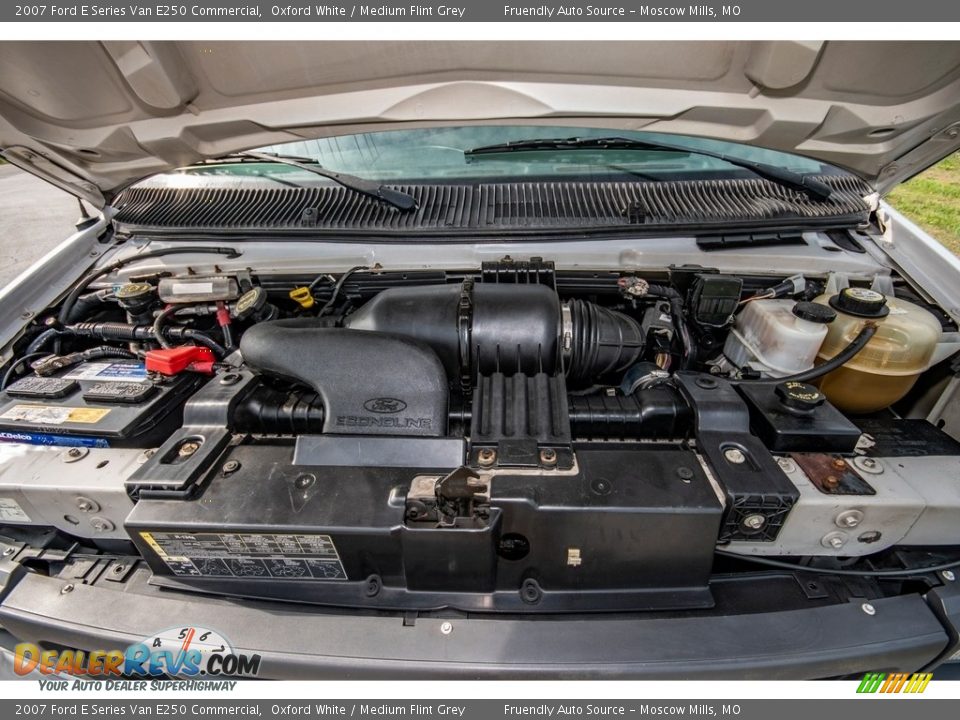 2007 Ford E Series Van E250 Commercial Oxford White / Medium Flint Grey Photo #11