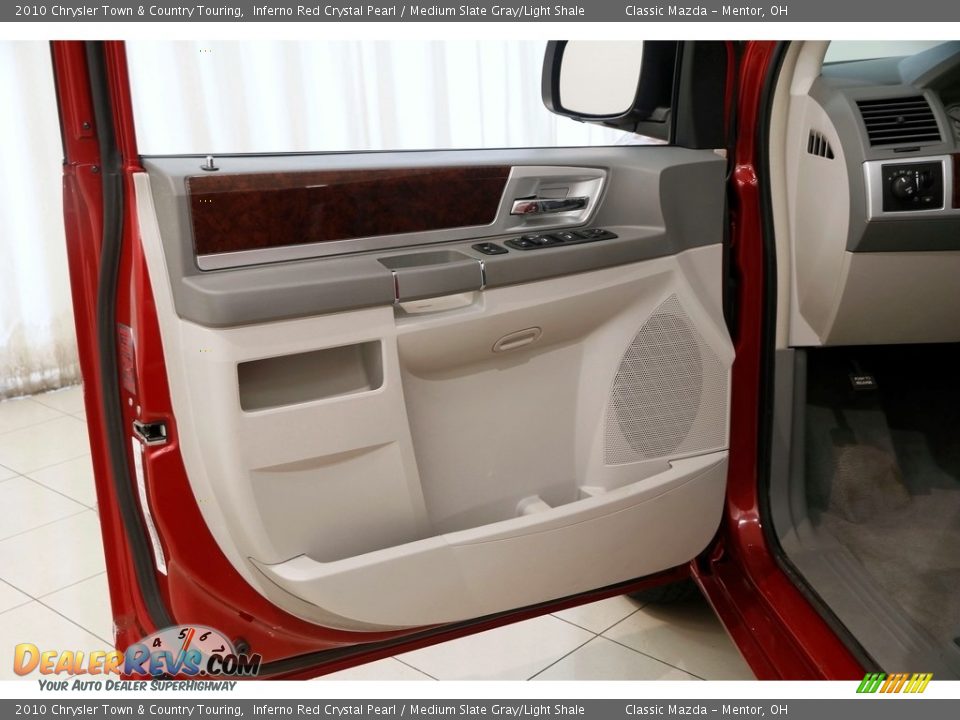 2010 Chrysler Town & Country Touring Inferno Red Crystal Pearl / Medium Slate Gray/Light Shale Photo #5