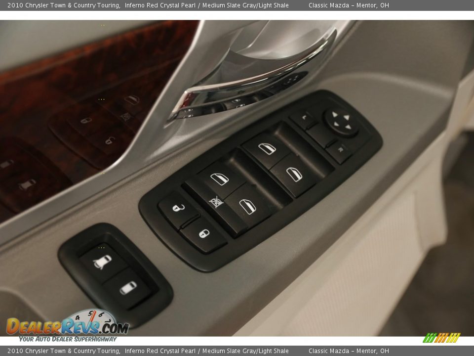 2010 Chrysler Town & Country Touring Inferno Red Crystal Pearl / Medium Slate Gray/Light Shale Photo #6