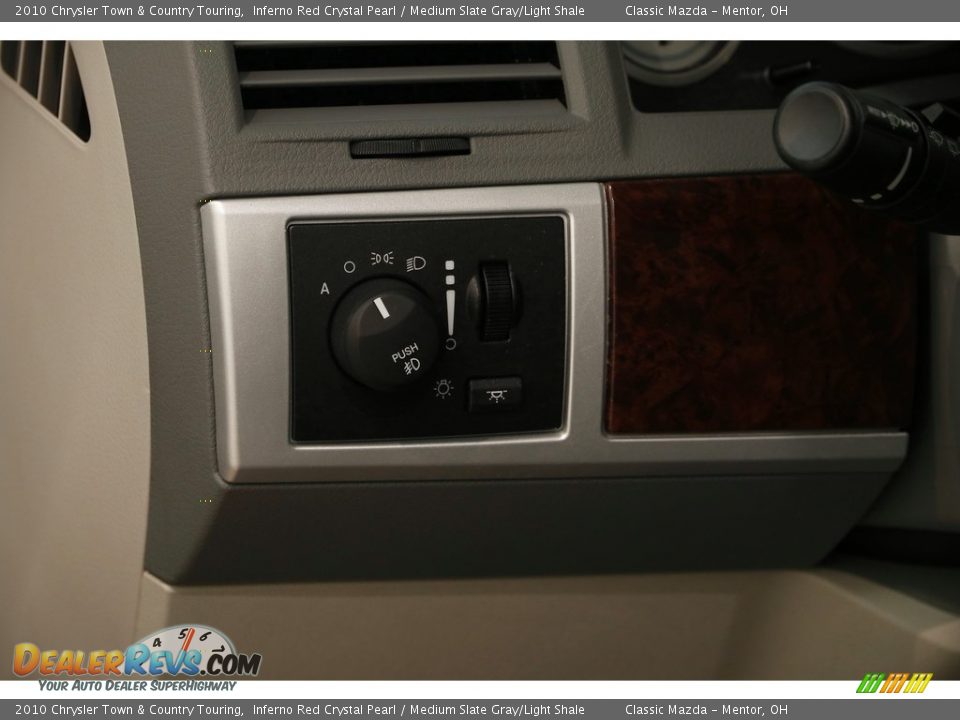 2010 Chrysler Town & Country Touring Inferno Red Crystal Pearl / Medium Slate Gray/Light Shale Photo #7