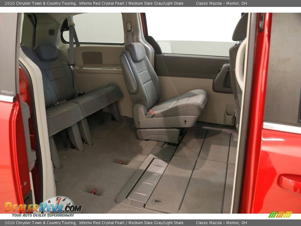 2010 Chrysler Town & Country Touring Inferno Red Crystal Pearl / Medium Slate Gray/Light Shale Photo #25