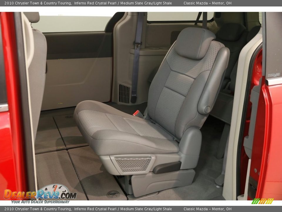 2010 Chrysler Town & Country Touring Inferno Red Crystal Pearl / Medium Slate Gray/Light Shale Photo #26
