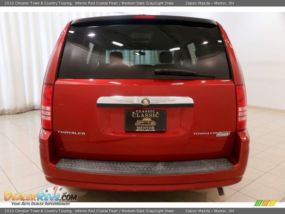 2010 Chrysler Town & Country Touring Inferno Red Crystal Pearl / Medium Slate Gray/Light Shale Photo #33