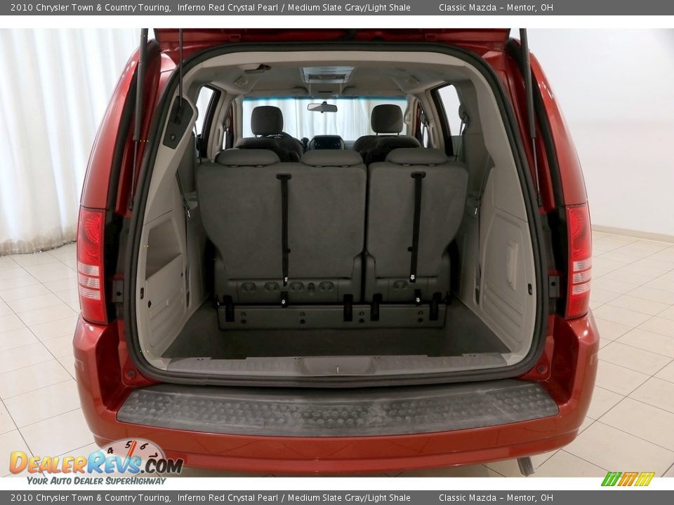 2010 Chrysler Town & Country Touring Inferno Red Crystal Pearl / Medium Slate Gray/Light Shale Photo #34