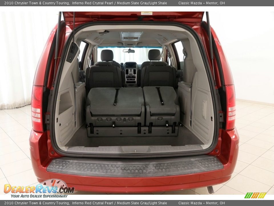 2010 Chrysler Town & Country Touring Inferno Red Crystal Pearl / Medium Slate Gray/Light Shale Photo #35