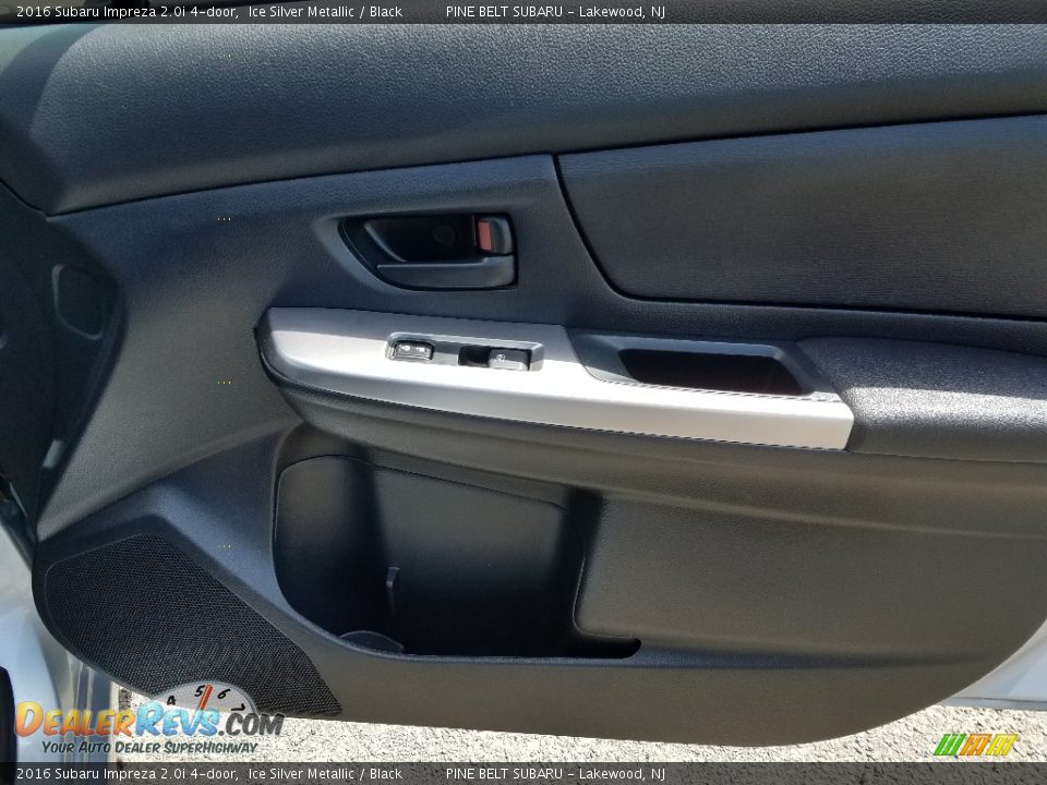 2016 Subaru Impreza 2.0i 4-door Ice Silver Metallic / Black Photo #10