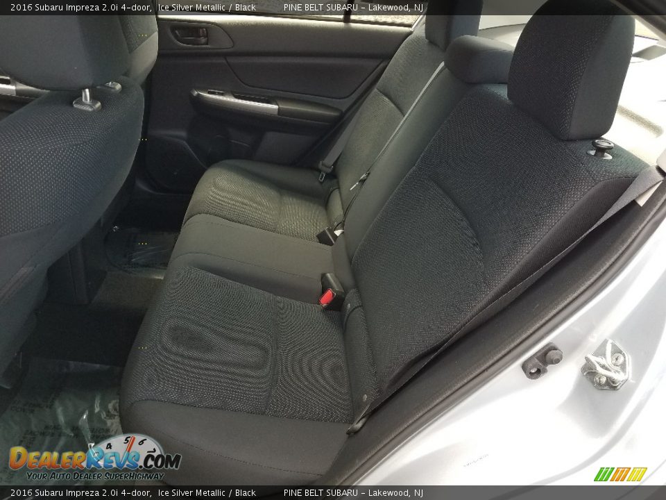 2016 Subaru Impreza 2.0i 4-door Ice Silver Metallic / Black Photo #18