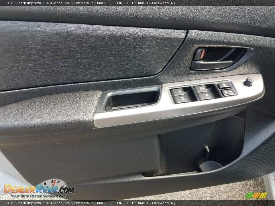 2016 Subaru Impreza 2.0i 4-door Ice Silver Metallic / Black Photo #22
