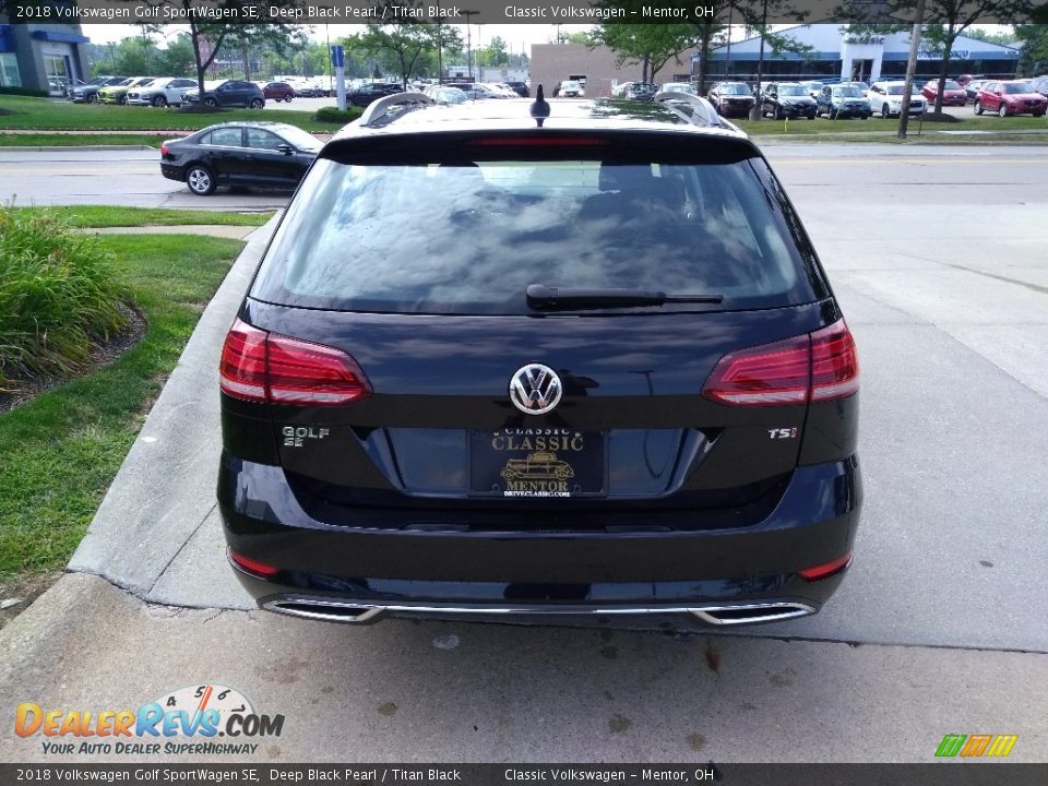 2018 Volkswagen Golf SportWagen SE Deep Black Pearl / Titan Black Photo #5