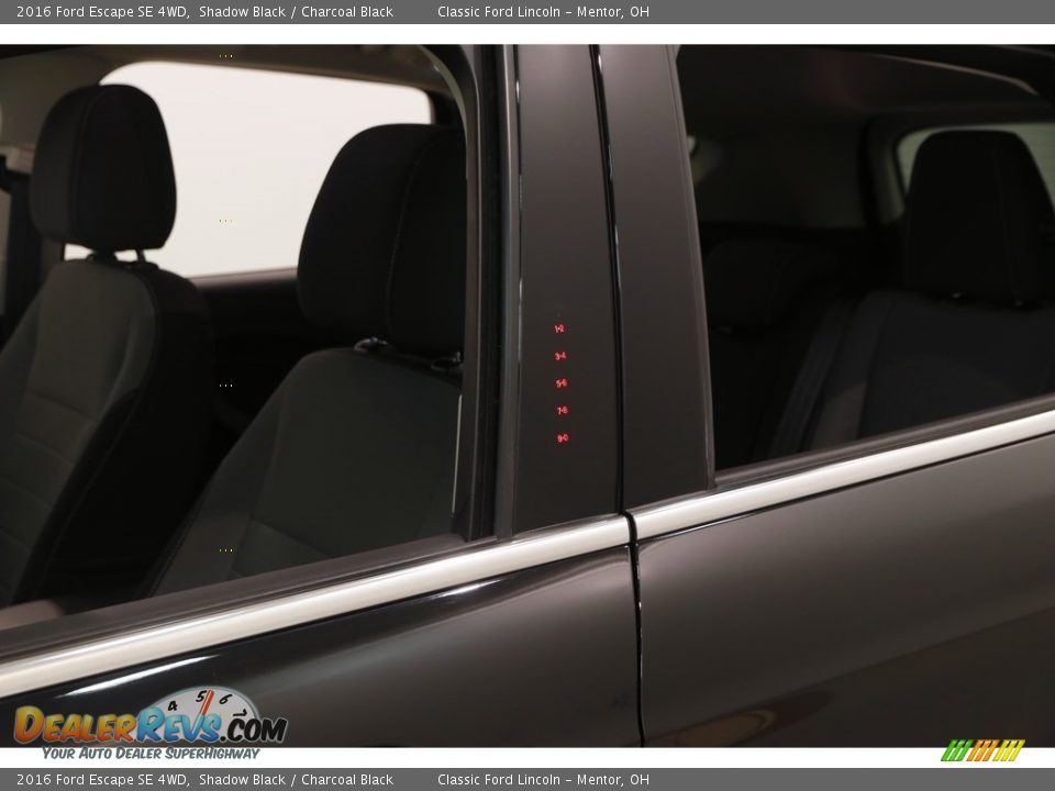 2016 Ford Escape SE 4WD Shadow Black / Charcoal Black Photo #4