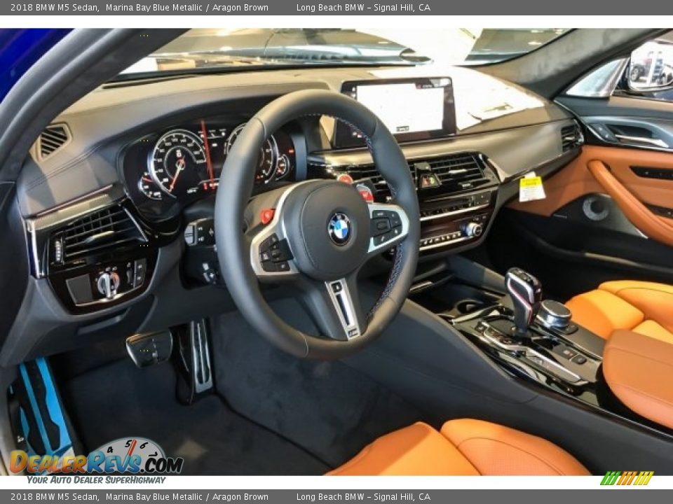 Front Seat of 2018 BMW M5 Sedan Photo #4