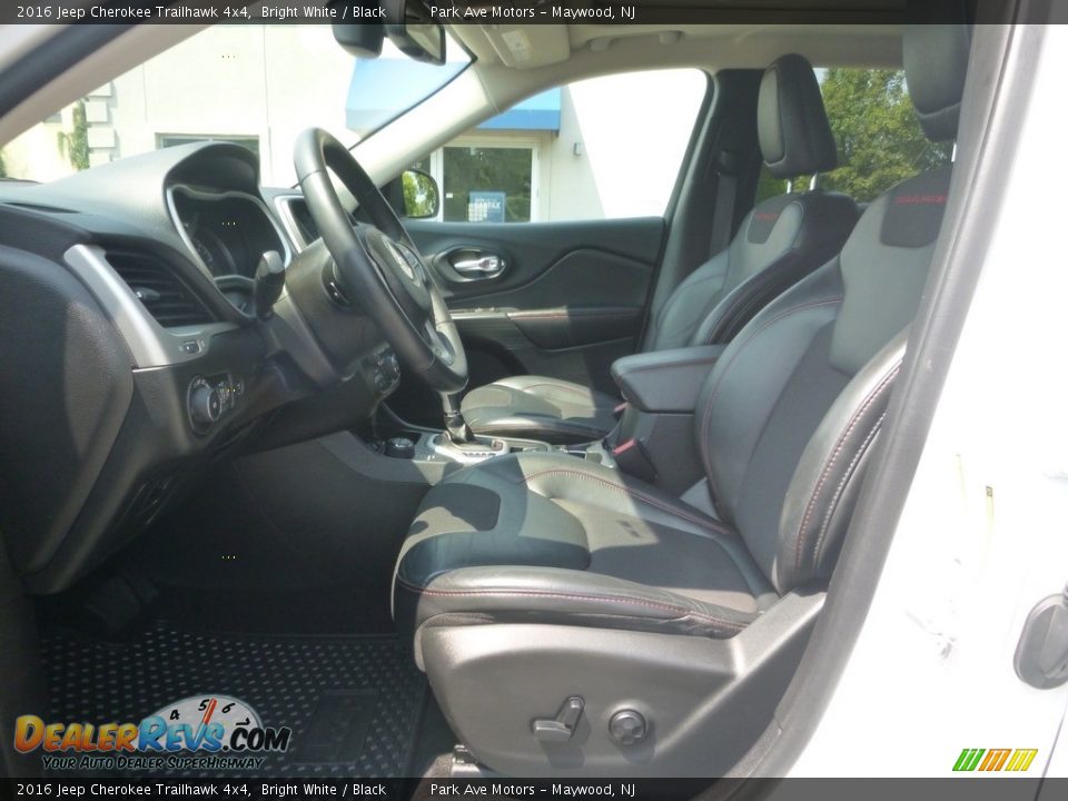 2016 Jeep Cherokee Trailhawk 4x4 Bright White / Black Photo #13