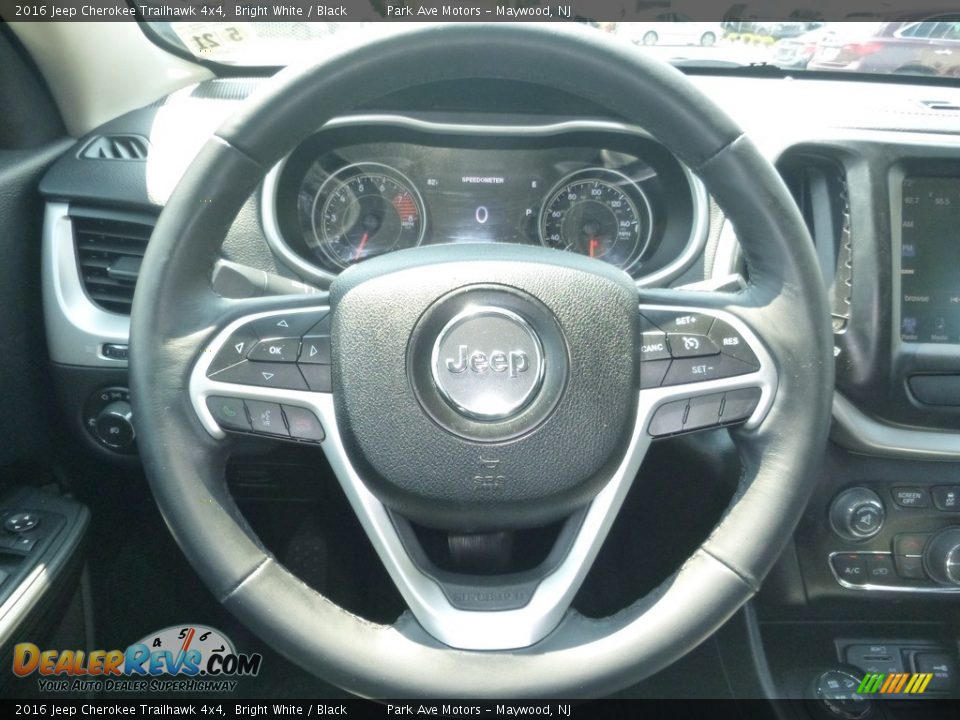 2016 Jeep Cherokee Trailhawk 4x4 Bright White / Black Photo #27