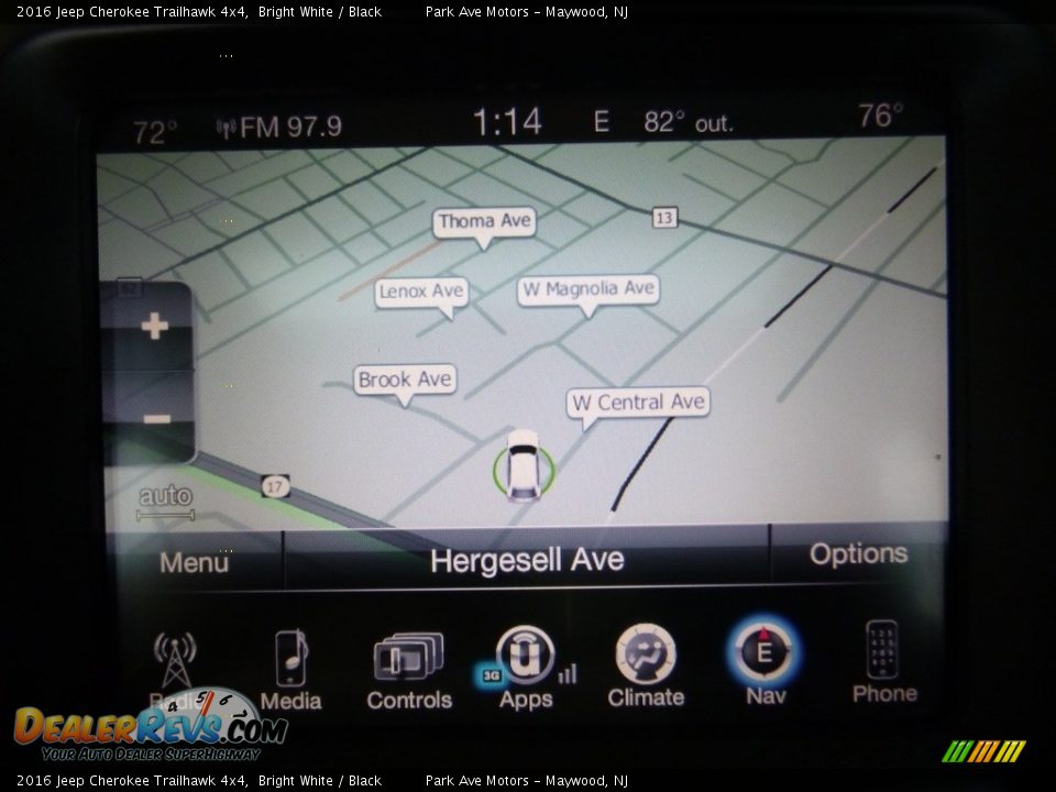 2016 Jeep Cherokee Trailhawk 4x4 Bright White / Black Photo #30