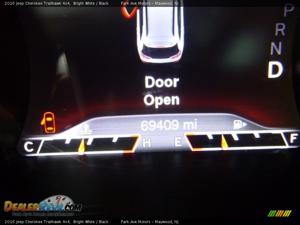 2016 Jeep Cherokee Trailhawk 4x4 Bright White / Black Photo #31
