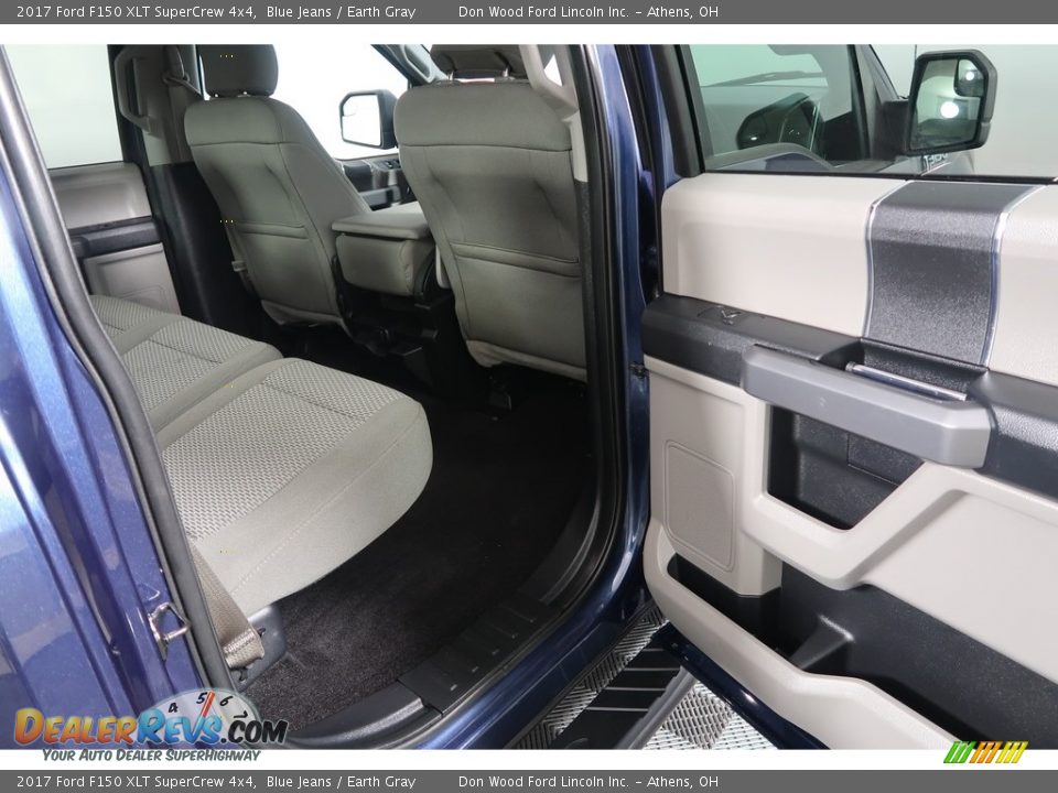 2017 Ford F150 XLT SuperCrew 4x4 Blue Jeans / Earth Gray Photo #32