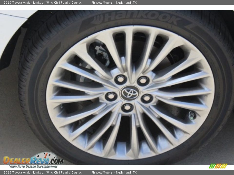 2019 Toyota Avalon Limited Wind Chill Pearl / Cognac Photo #9
