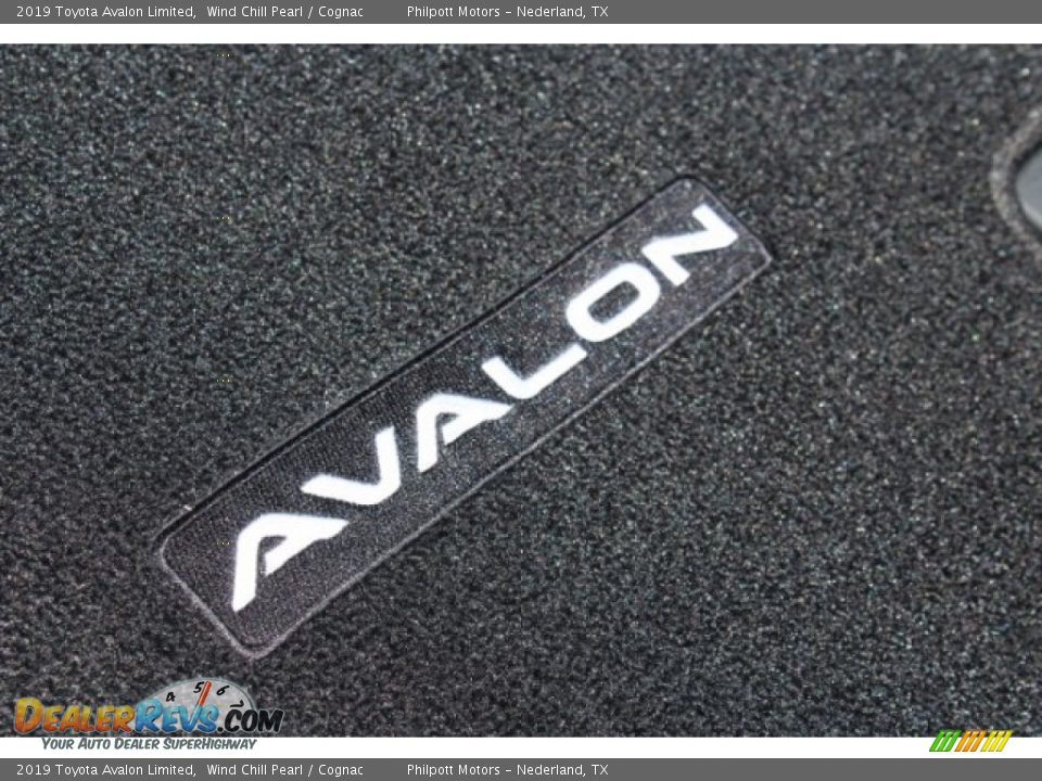 2019 Toyota Avalon Limited Wind Chill Pearl / Cognac Photo #29