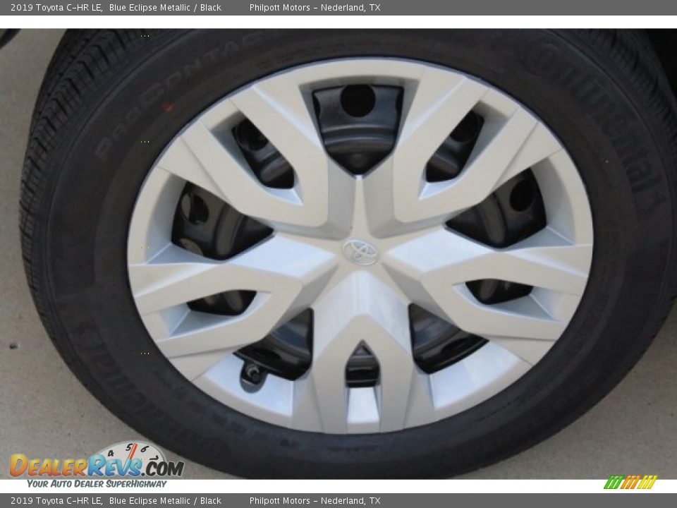 2019 Toyota C-HR LE Wheel Photo #9