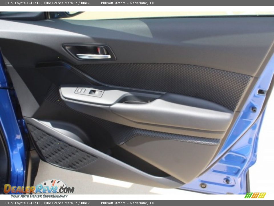 2019 Toyota C-HR LE Blue Eclipse Metallic / Black Photo #28