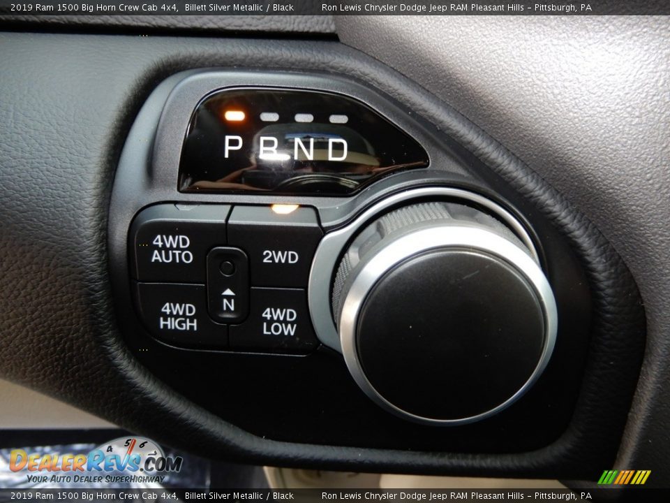 2019 Ram 1500 Big Horn Crew Cab 4x4 Billett Silver Metallic / Black Photo #18