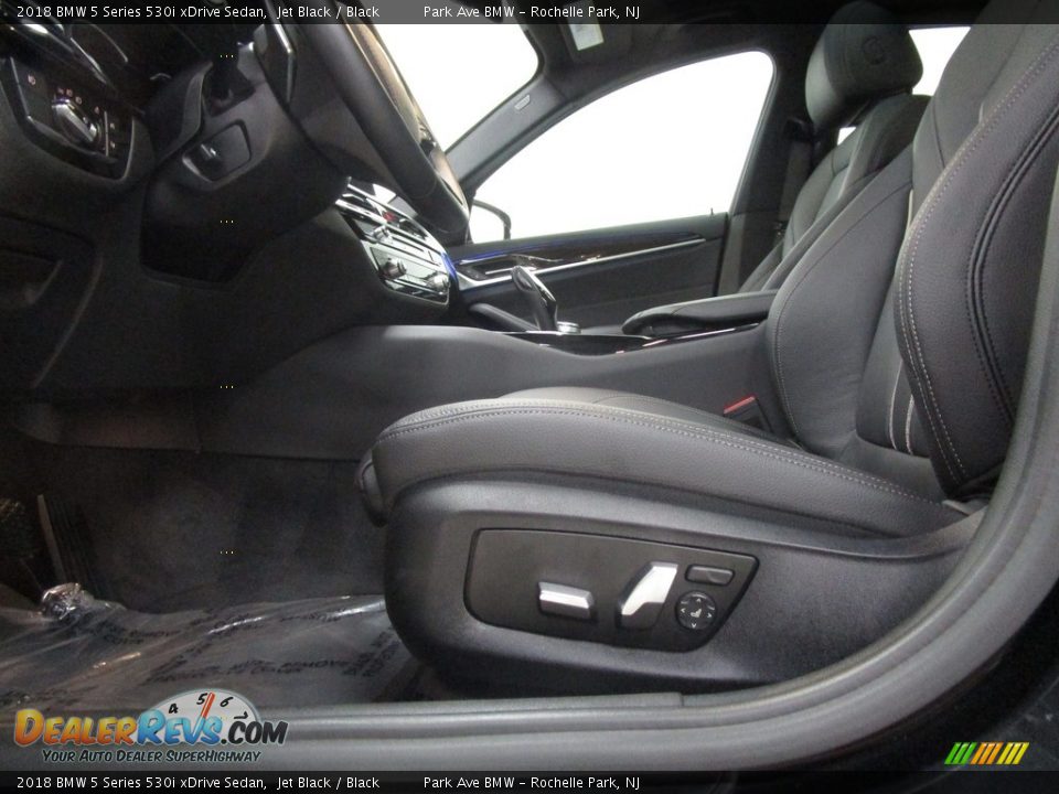 2018 BMW 5 Series 530i xDrive Sedan Jet Black / Black Photo #12