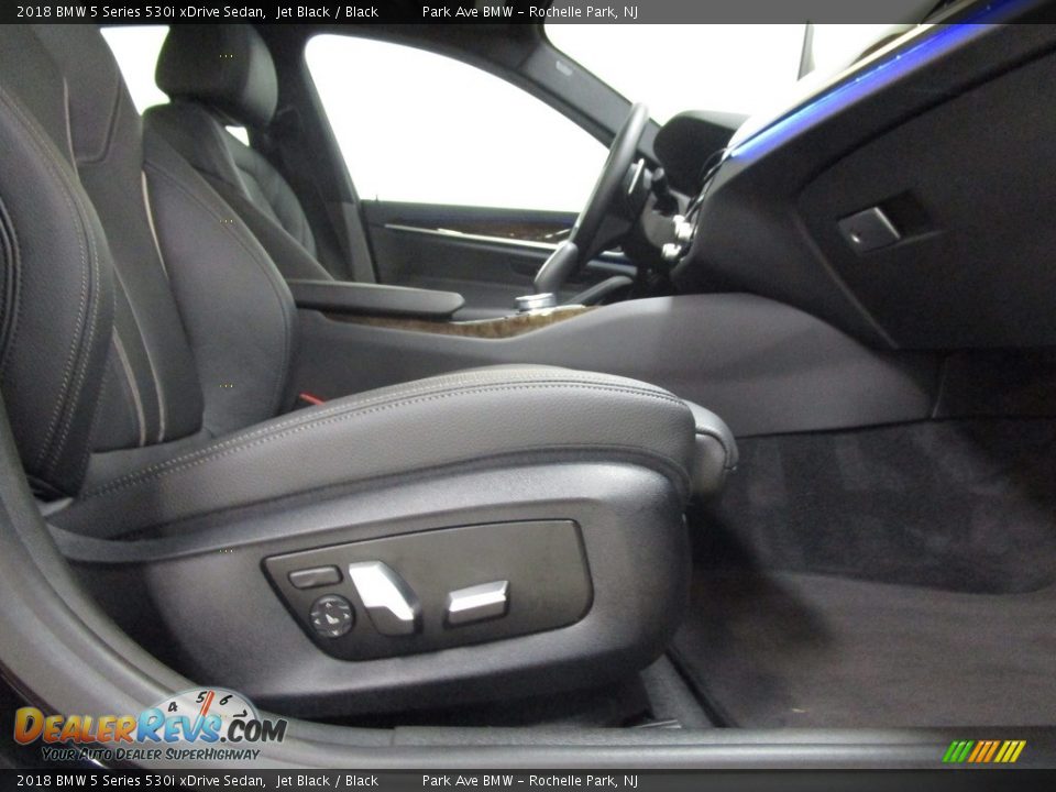2018 BMW 5 Series 530i xDrive Sedan Jet Black / Black Photo #18
