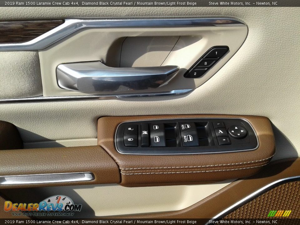 2019 Ram 1500 Laramie Crew Cab 4x4 Diamond Black Crystal Pearl / Mountain Brown/Light Frost Beige Photo #9