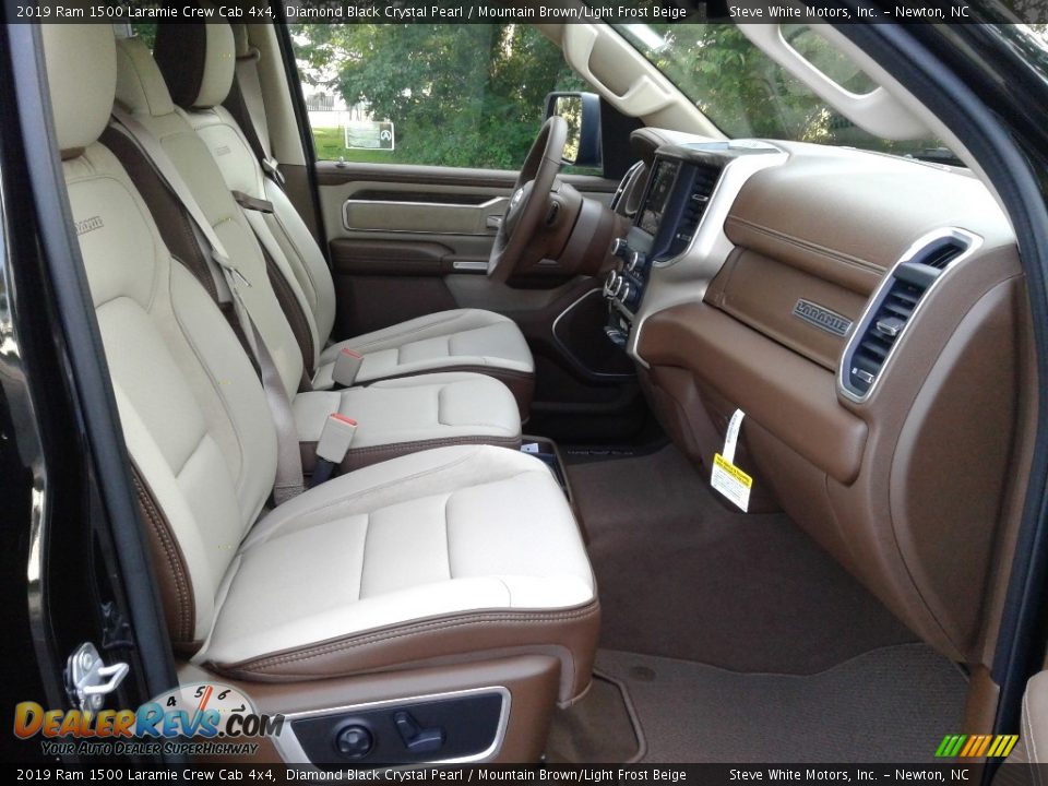 2019 Ram 1500 Laramie Crew Cab 4x4 Diamond Black Crystal Pearl / Mountain Brown/Light Frost Beige Photo #15