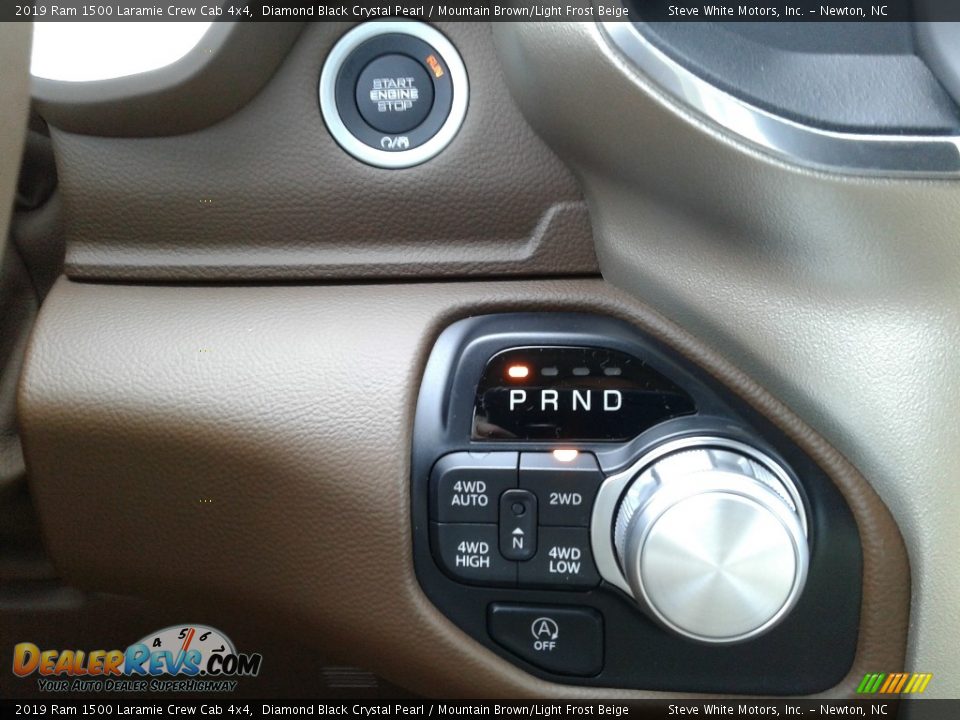2019 Ram 1500 Laramie Crew Cab 4x4 Diamond Black Crystal Pearl / Mountain Brown/Light Frost Beige Photo #28