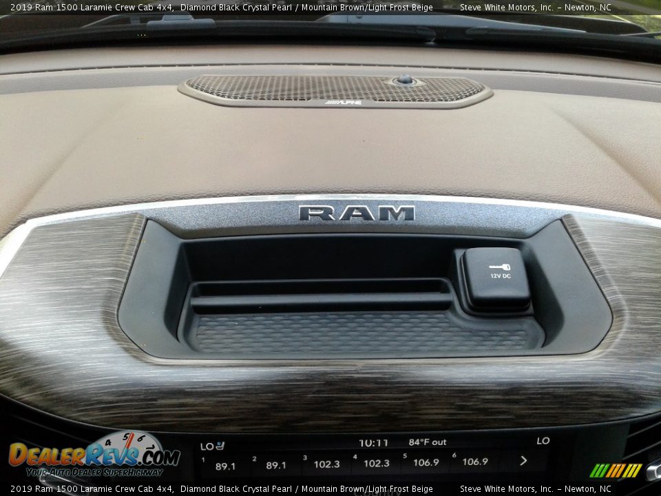 2019 Ram 1500 Laramie Crew Cab 4x4 Diamond Black Crystal Pearl / Mountain Brown/Light Frost Beige Photo #30