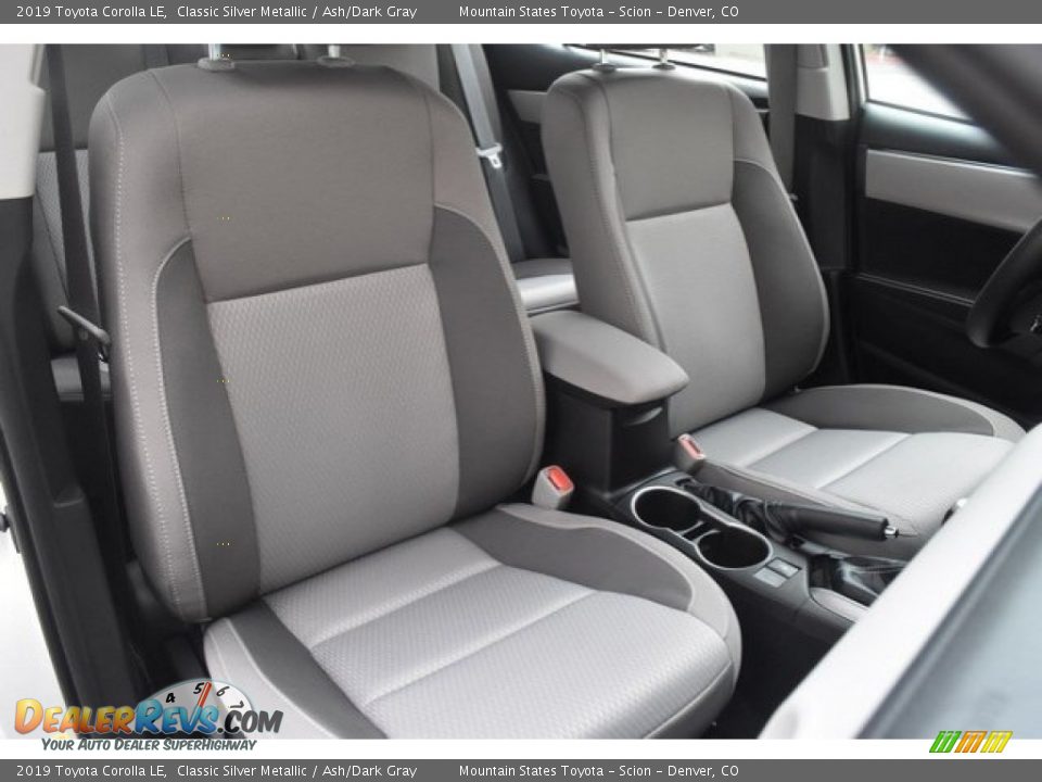 2019 Toyota Corolla LE Classic Silver Metallic / Ash/Dark Gray Photo #12